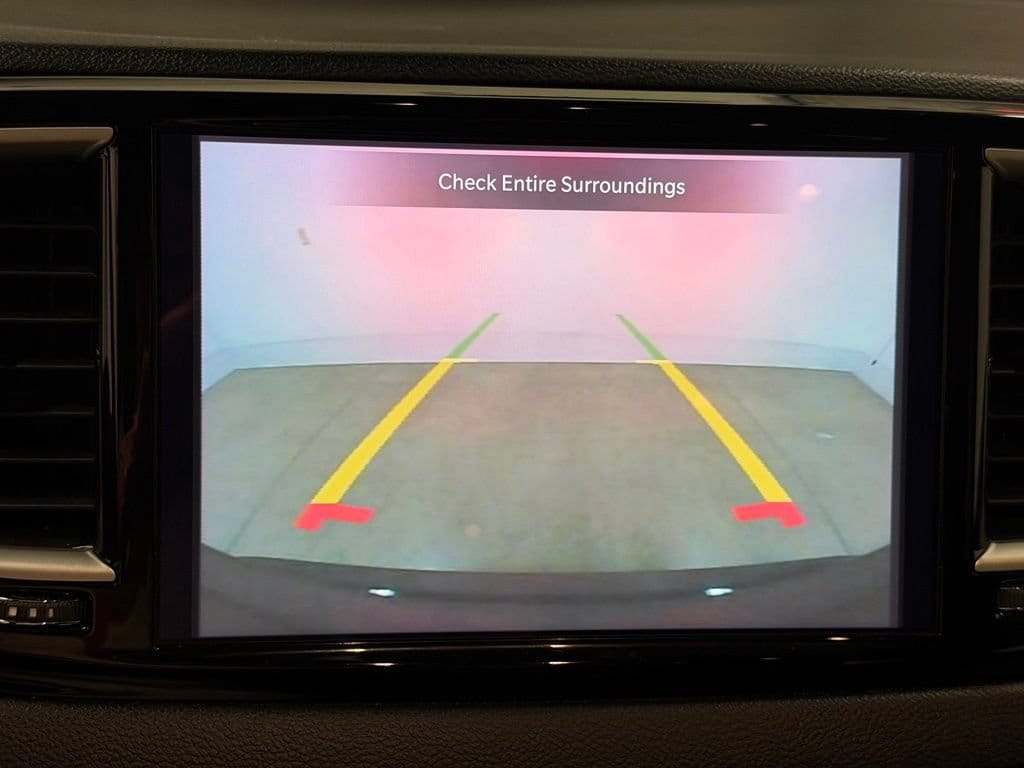 Used 2025 Chrysler Pacifica Select Van Passenger Van