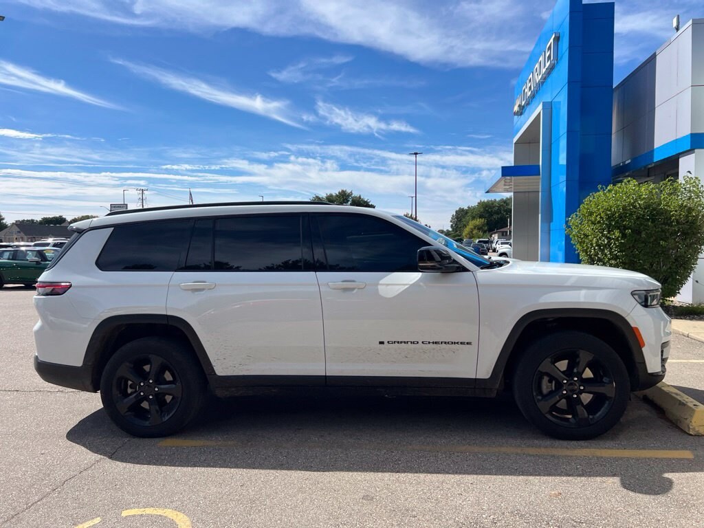 Used 2024 Jeep Grand Cherokee L Altitude X 4x4 SUV