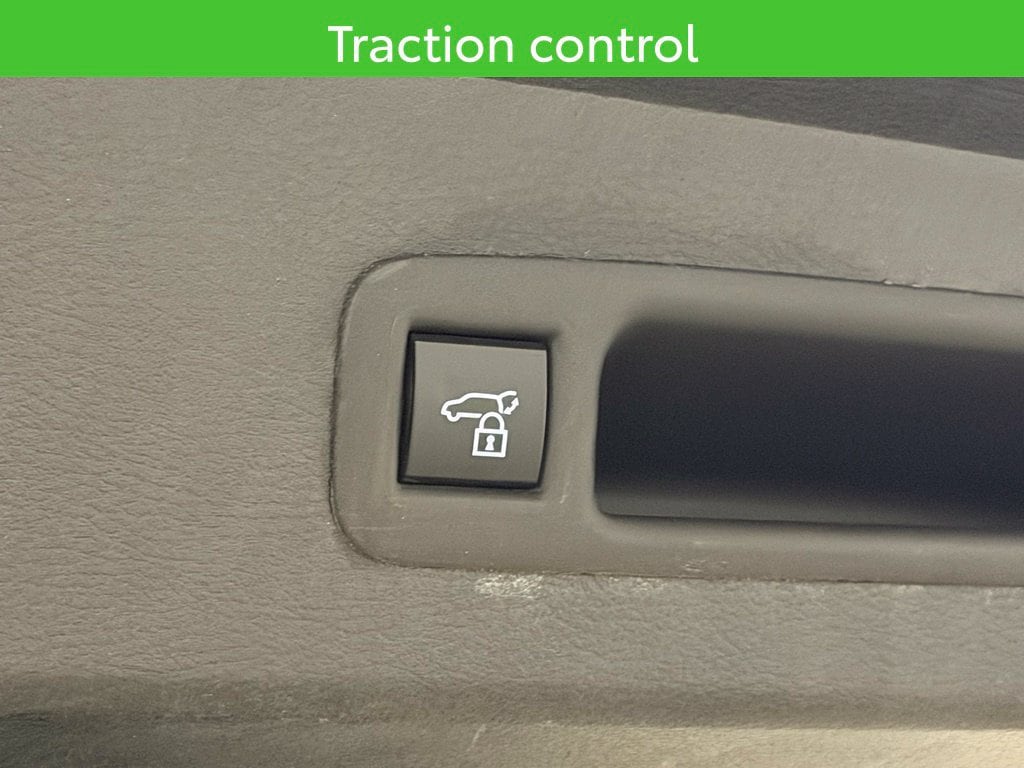 2026 Toyota Sienna XLE - Photo 17