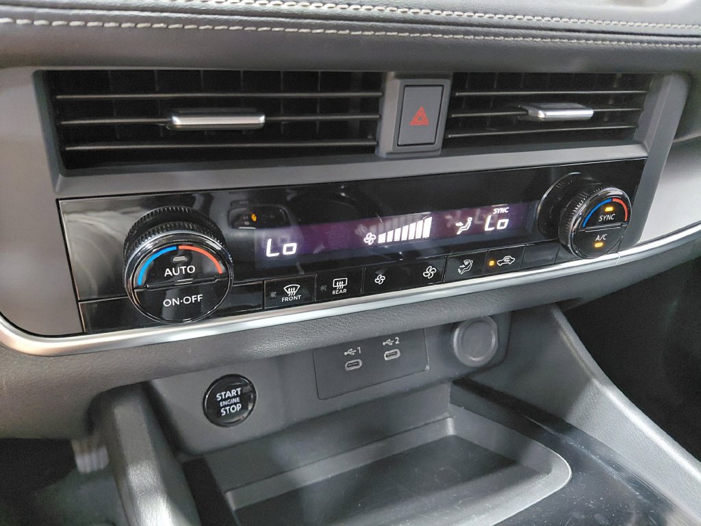 2024 Nissan Rogue SV - Photo 26