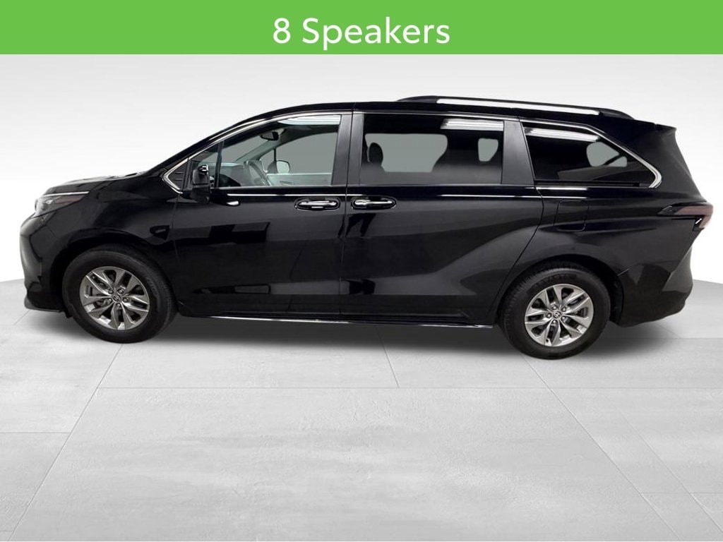 2026 Toyota Sienna XLE - Photo 6