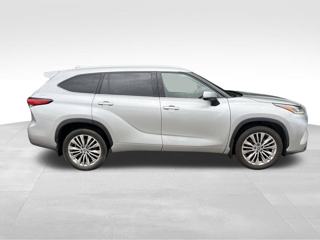 Used 2022 Toyota Highlander Platinum SUV