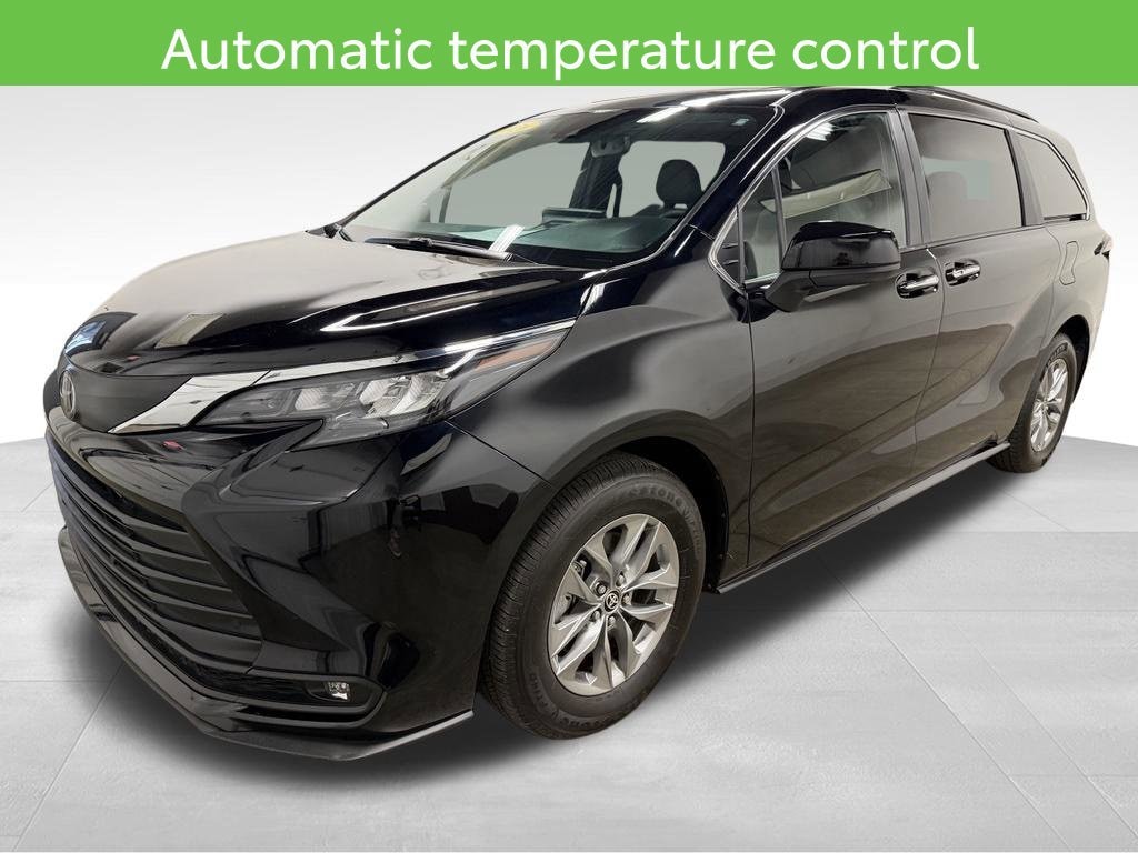 2026 Toyota Sienna XLE - Photo 7