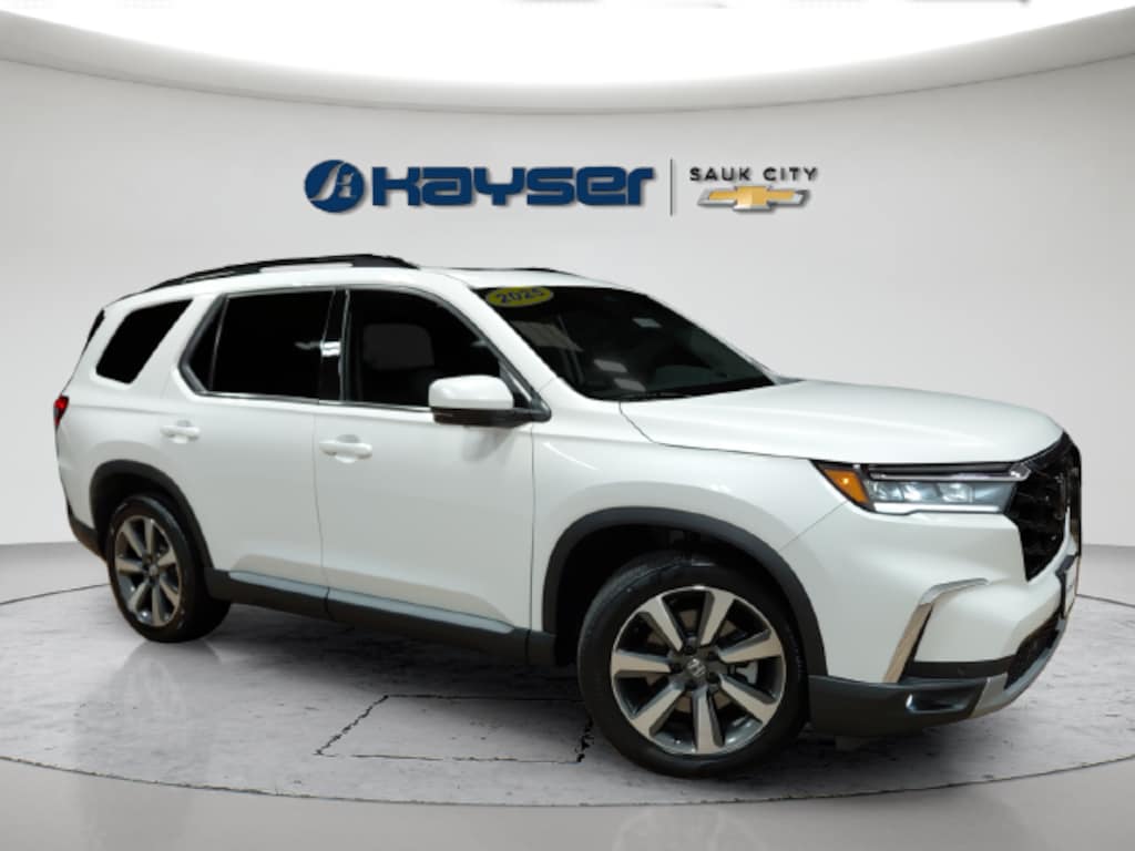 Used 2025 Honda Pilot Elite SUV