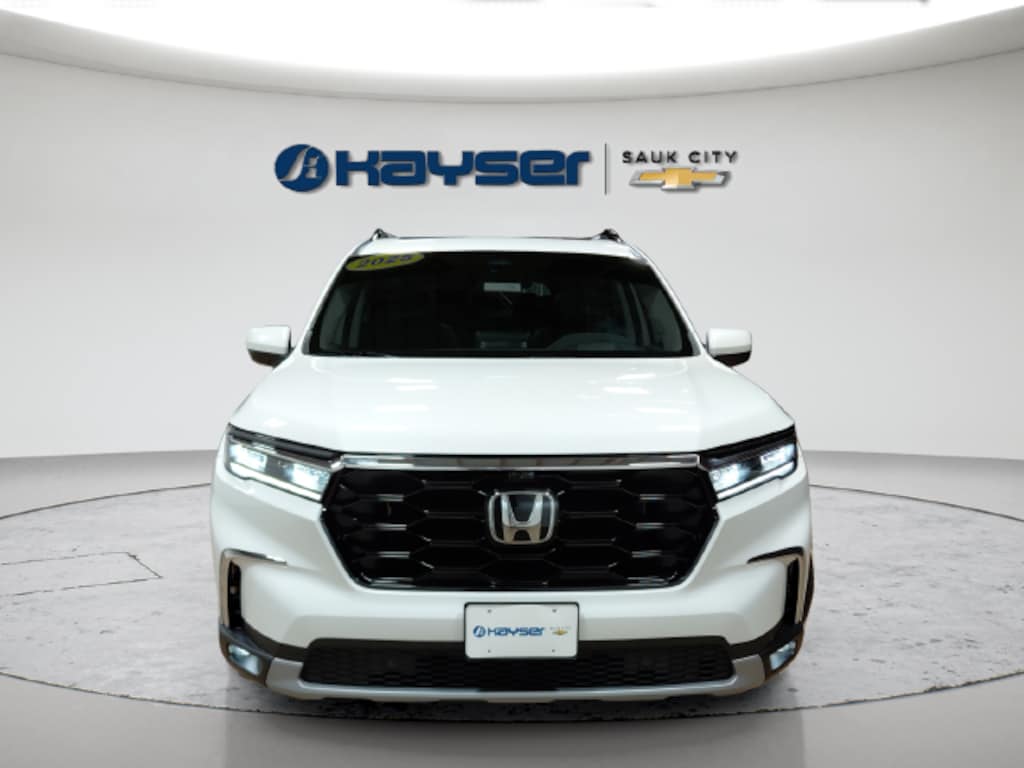 Used 2025 Honda Pilot Elite SUV