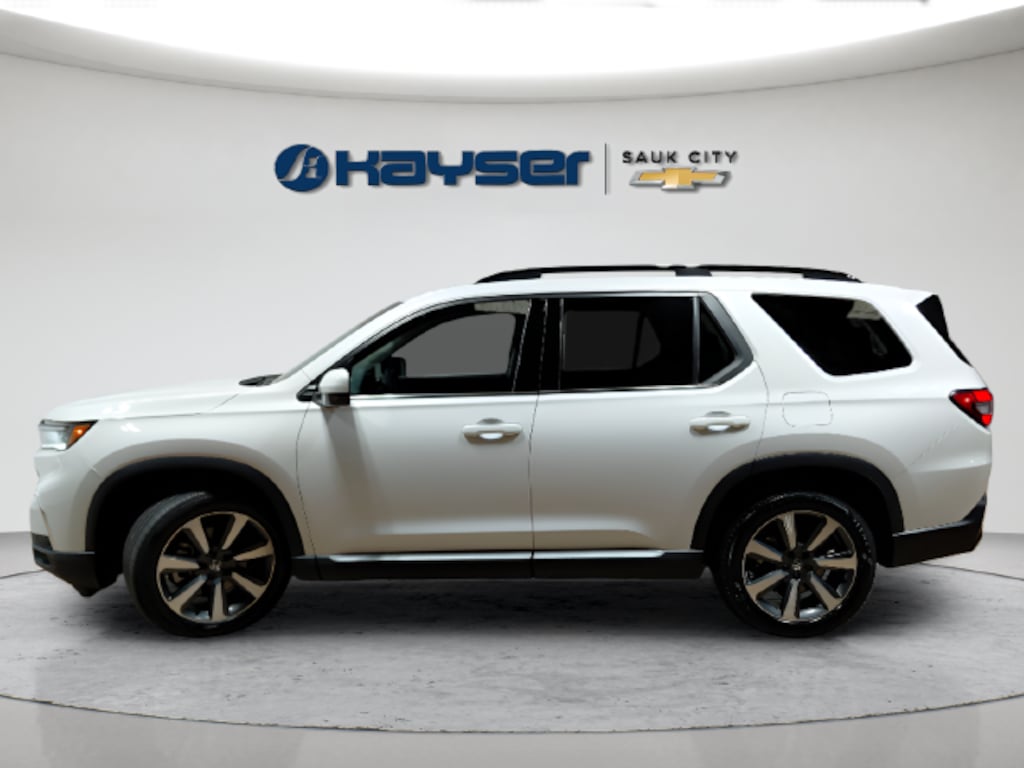 Used 2025 Honda Pilot Elite SUV