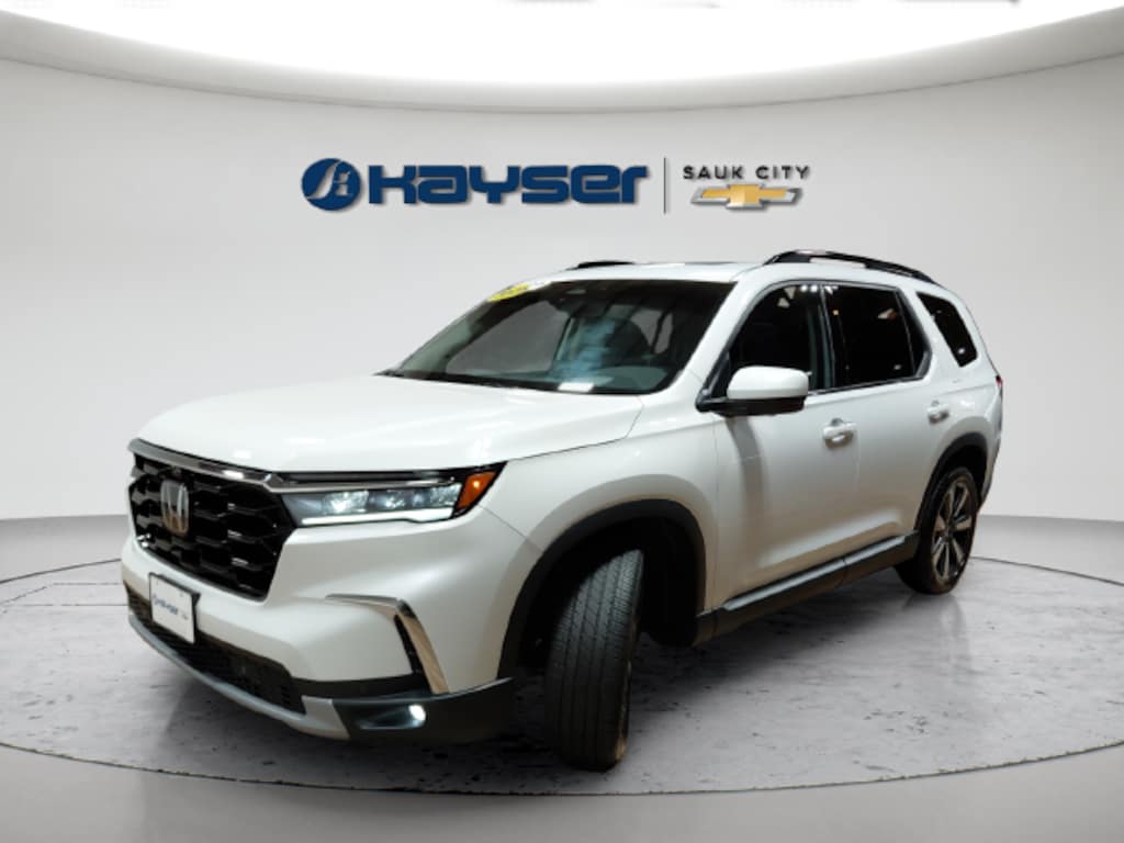 Used 2025 Honda Pilot Elite SUV