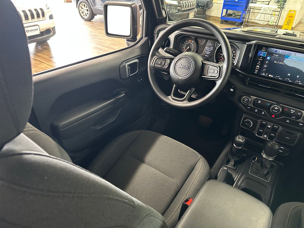 2026 Jeep Wrangler 4-Door Sport - Photo 13