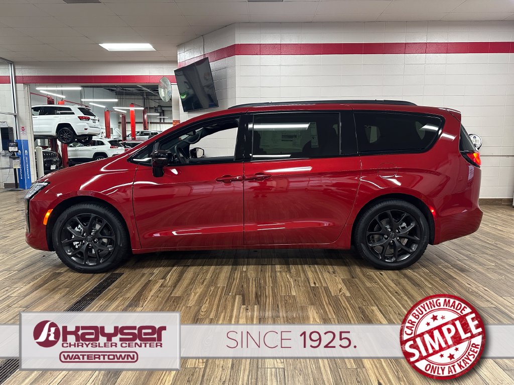 New 2027 Chrysler Pacifica Limited Passenger Van