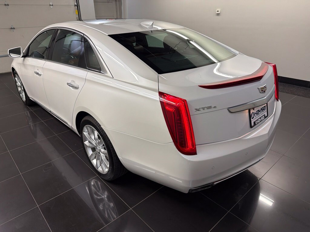 Used 2016 CADILLAC XTS Luxury Collection Sedan