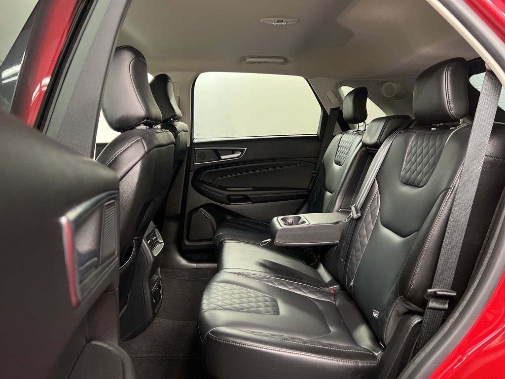 2024 Ford Edge Titanium - Photo 29