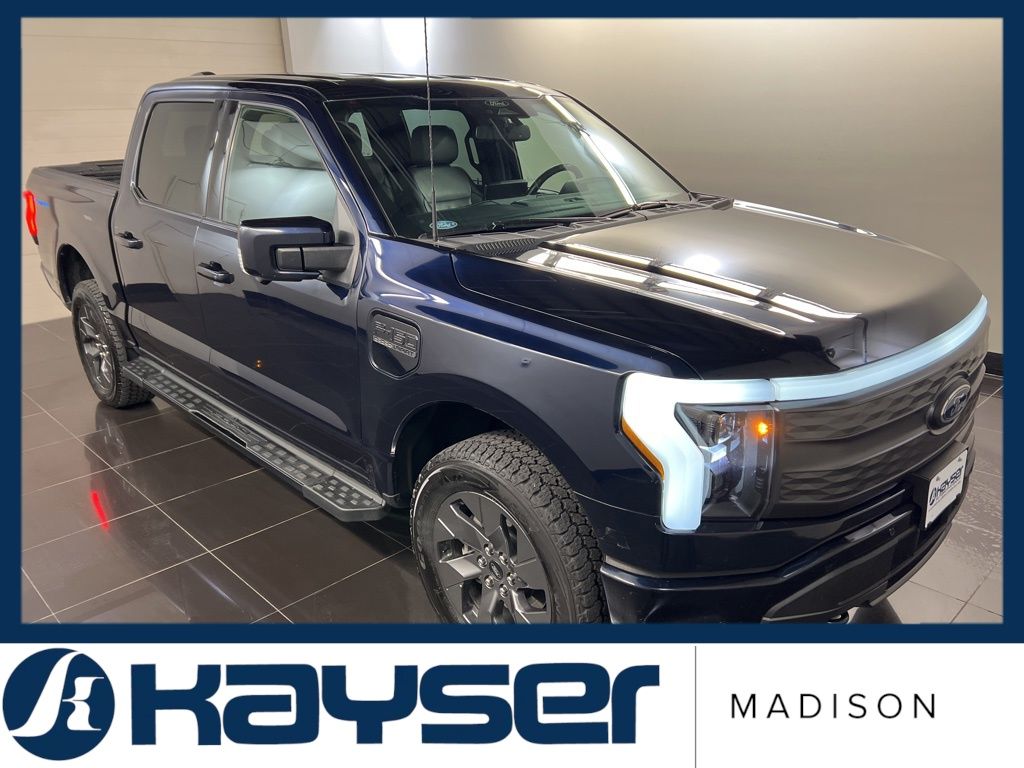 2022 Ford F-150 Lightning Lariat