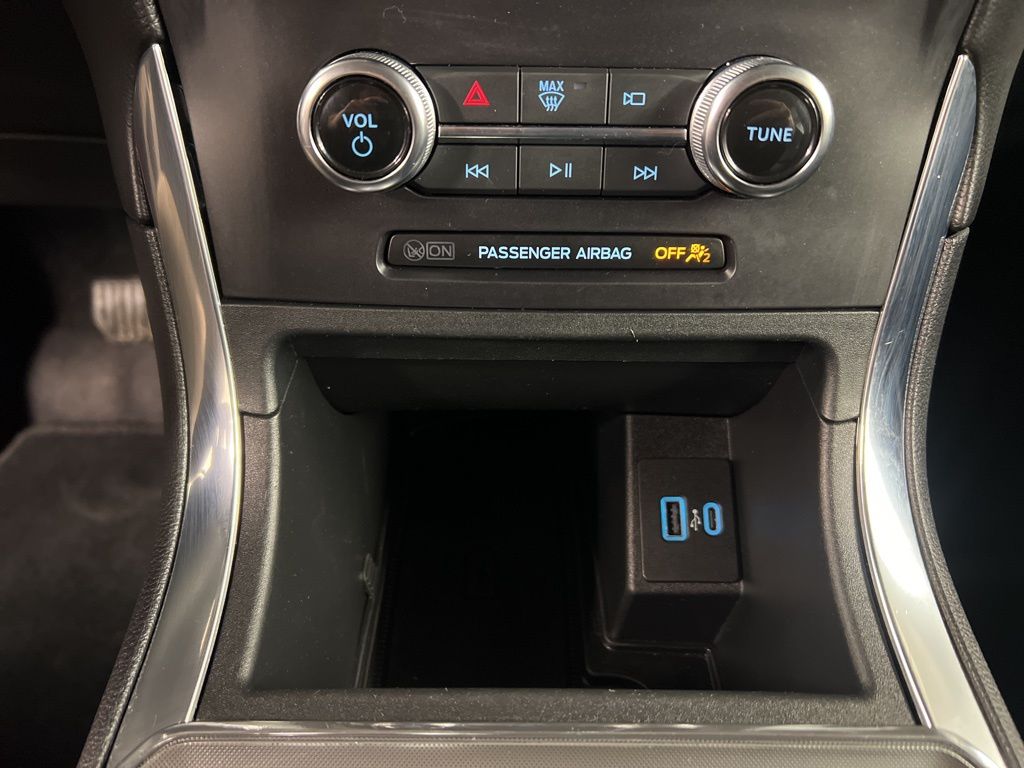 2024 Ford Edge Titanium - Photo 14