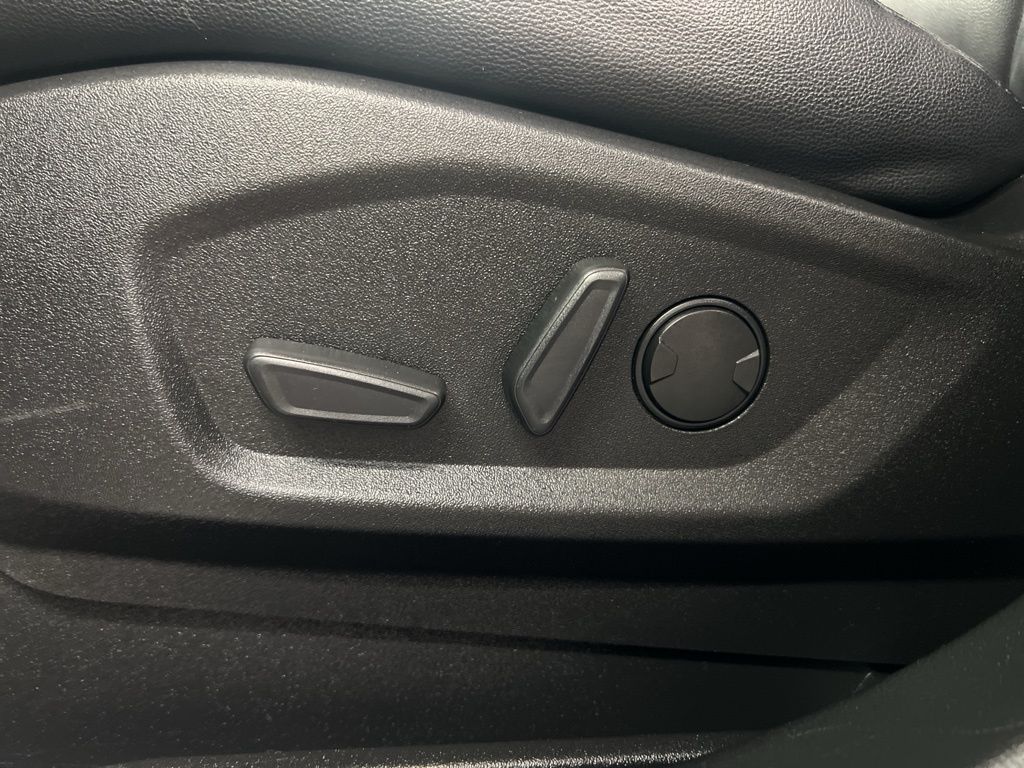 2024 Ford Edge Titanium - Photo 27