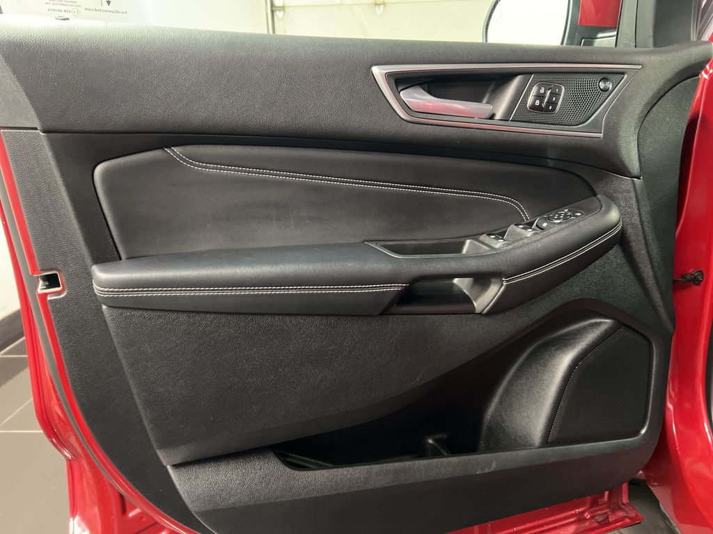 2024 Ford Edge Titanium - Photo 28