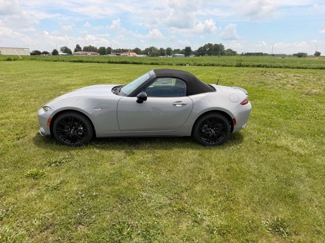 2026 Mazda MX-5 Miata Club - Photo 8