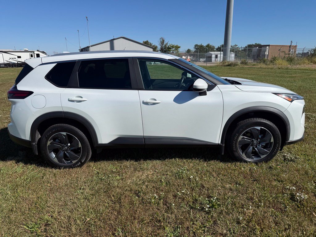 Used 2024 Nissan Rogue SV SUV