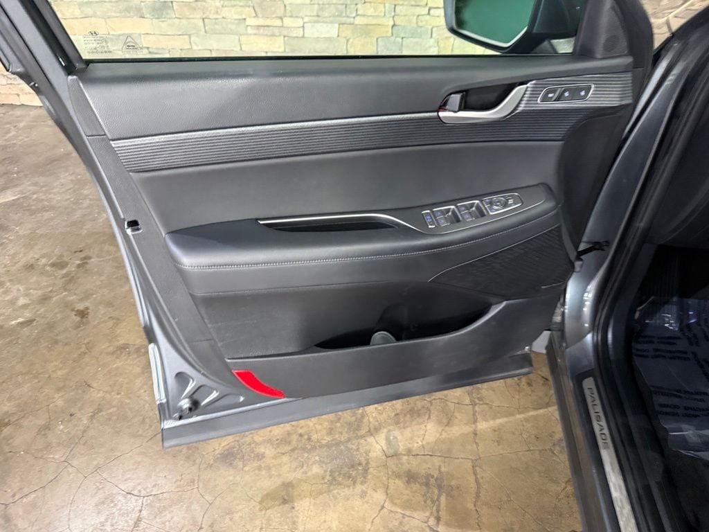 2023 Hyundai Palisade Limited - Photo 11