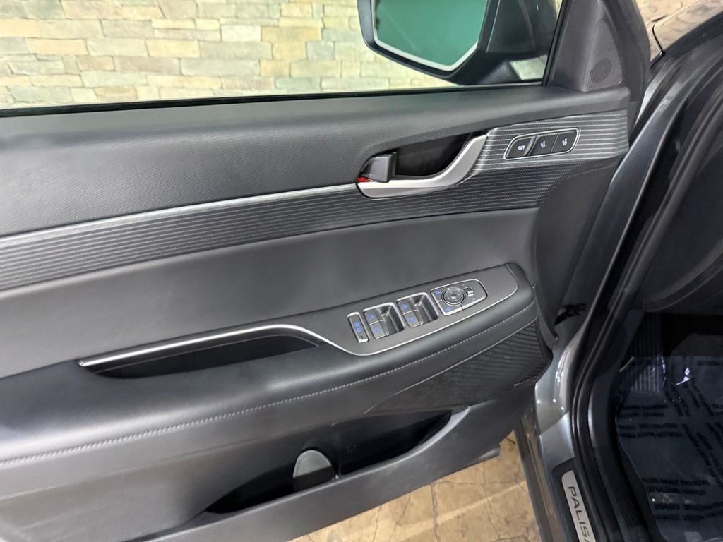 2023 Hyundai Palisade Limited - Photo 12