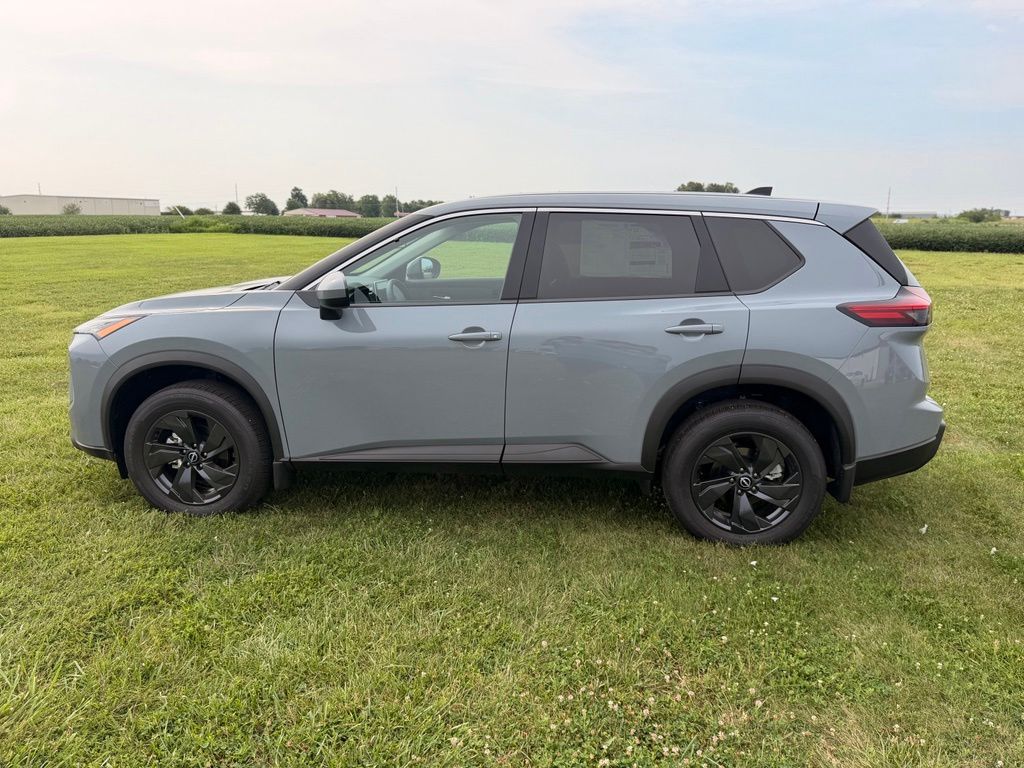 2026 Nissan Rogue SV - Photo 8
