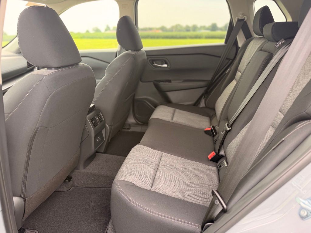 2026 Nissan Rogue SV - Photo 11