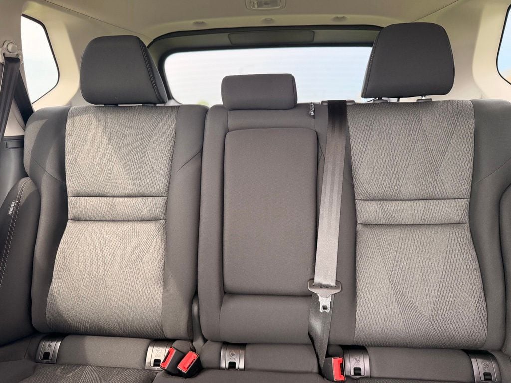 2026 Nissan Rogue SV - Photo 10