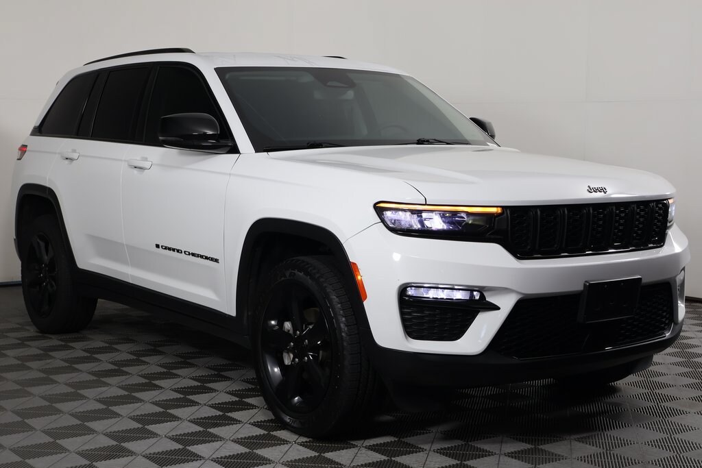 Used 2023 Jeep Grand Cherokee Limited SUV