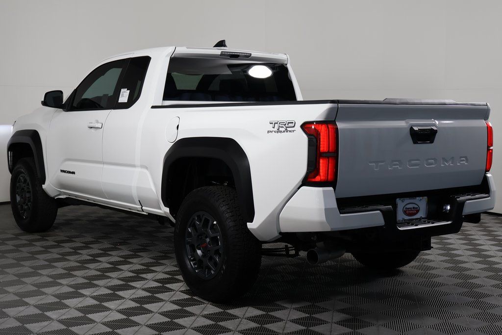 2026 Toyota Tacoma TRD PreRunner - Photo 6
