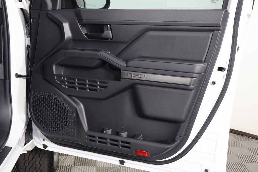 2026 Toyota Tacoma TRD PreRunner - Photo 11