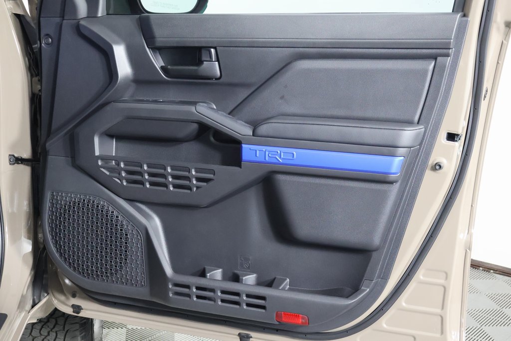 2026 Toyota Tacoma TRD PreRunner - Photo 11