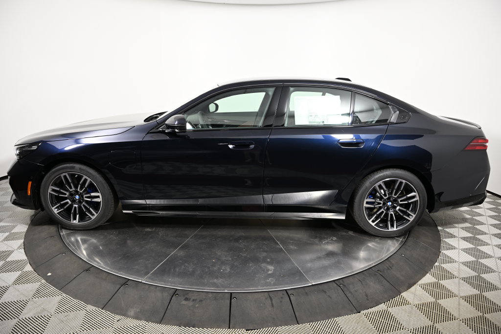 New 2027 BMW 5 Series 550e xDrive Sedan
