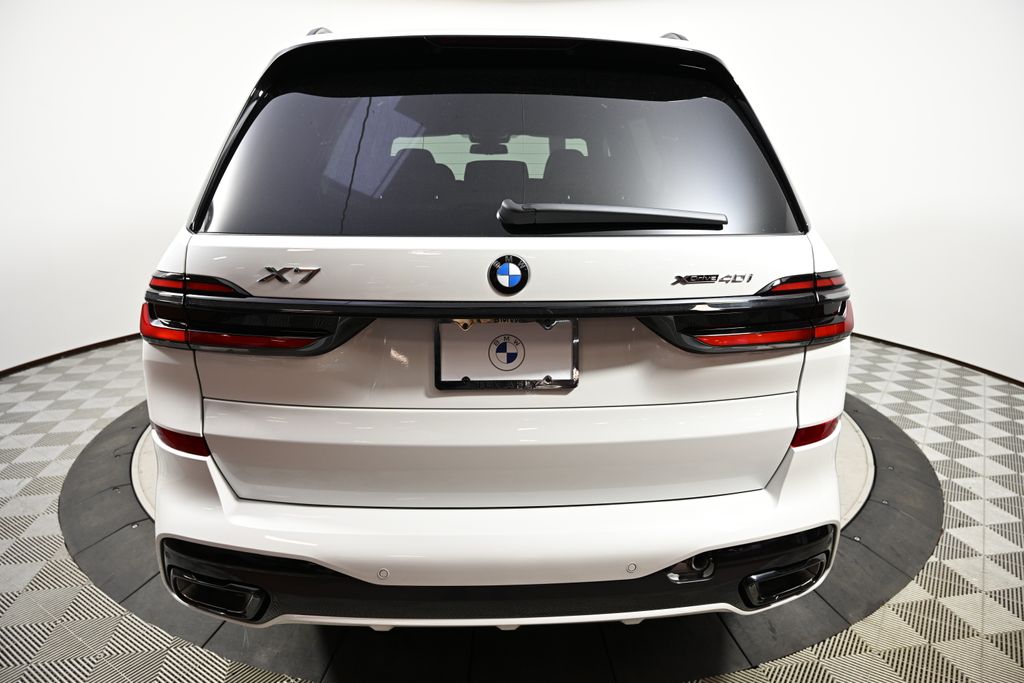New 2027 BMW X7 xDrive40i SUV