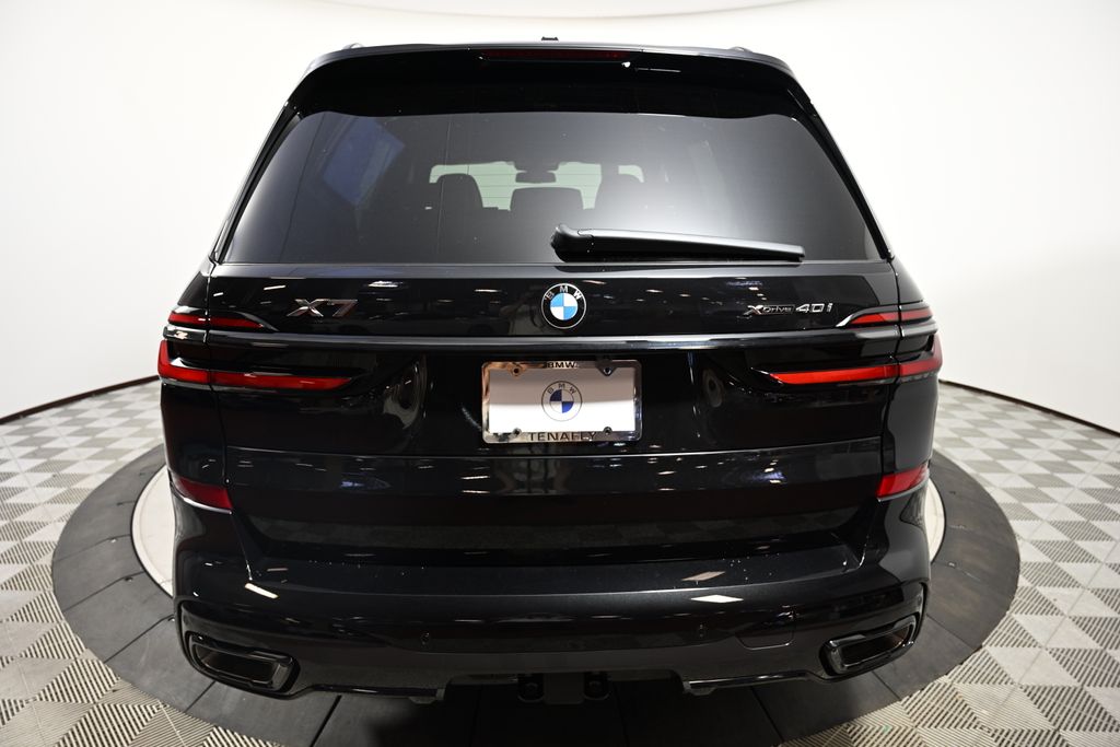 New 2027 BMW X7 xDrive40i SUV
