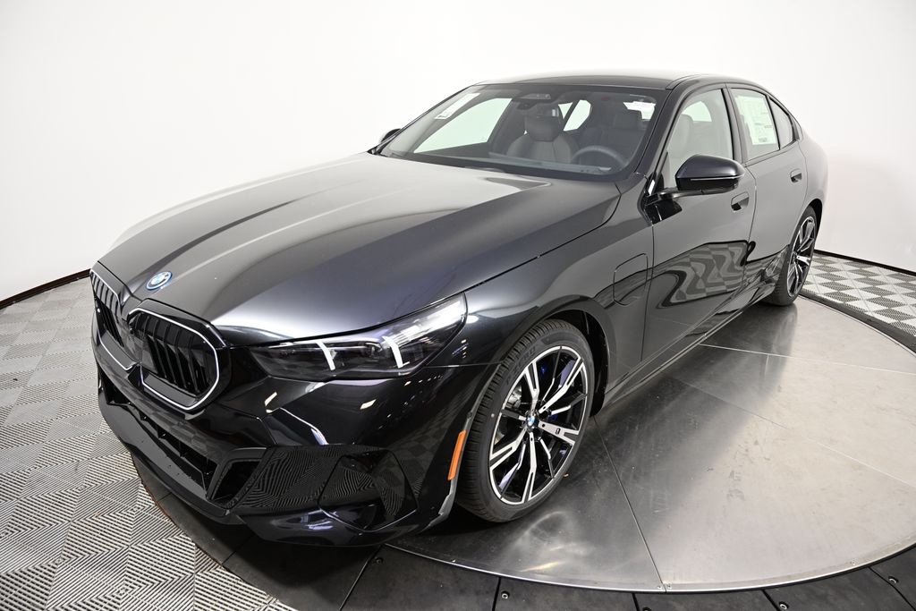 New 2027 BMW 5 Series 550e xDrive Sedan