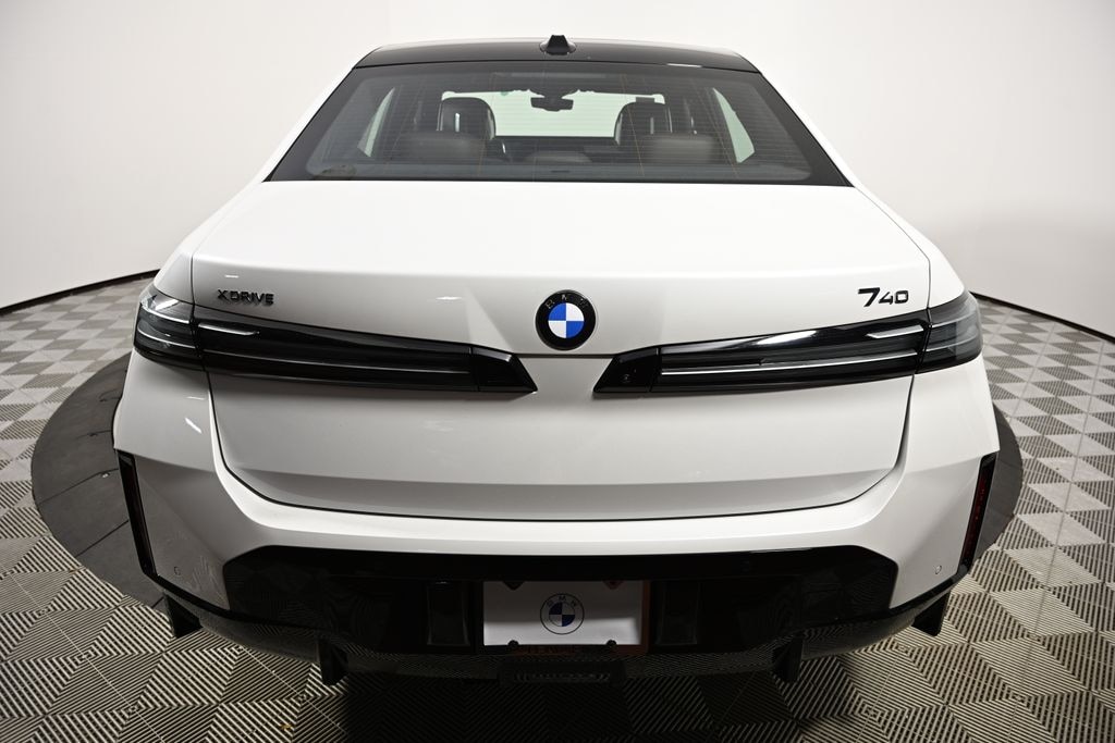 New 2027 BMW 740i xDrive Sedan