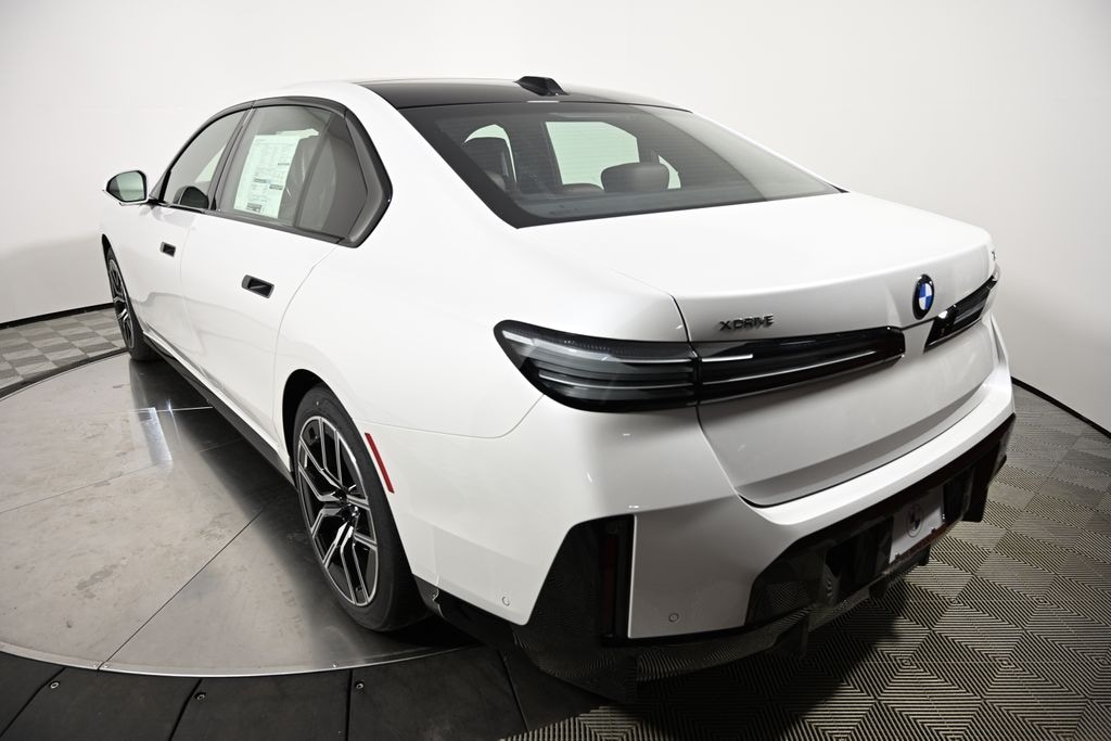 New 2027 BMW 740i xDrive Sedan