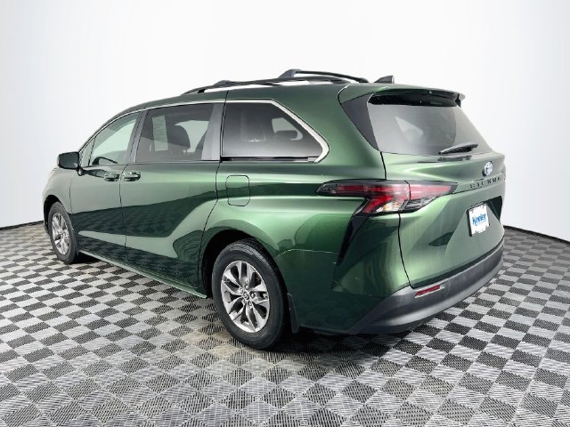 Used 2023 Toyota Sienna LE 8 Passenger Van Passenger Van