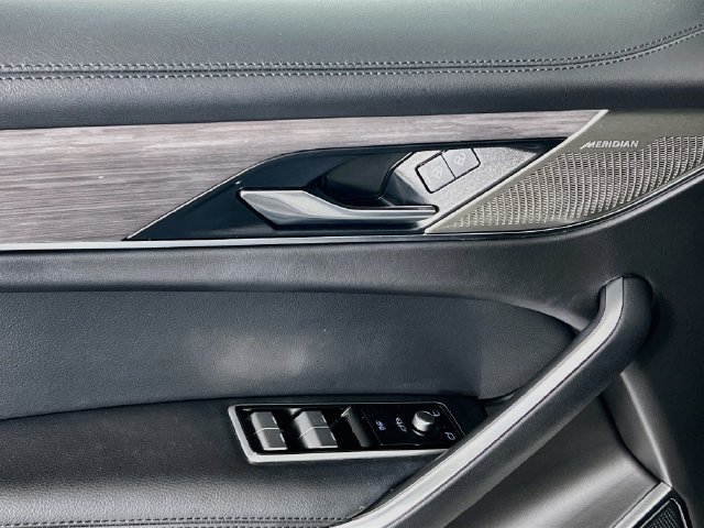 2023 Jaguar F-Pace S - Photo 19