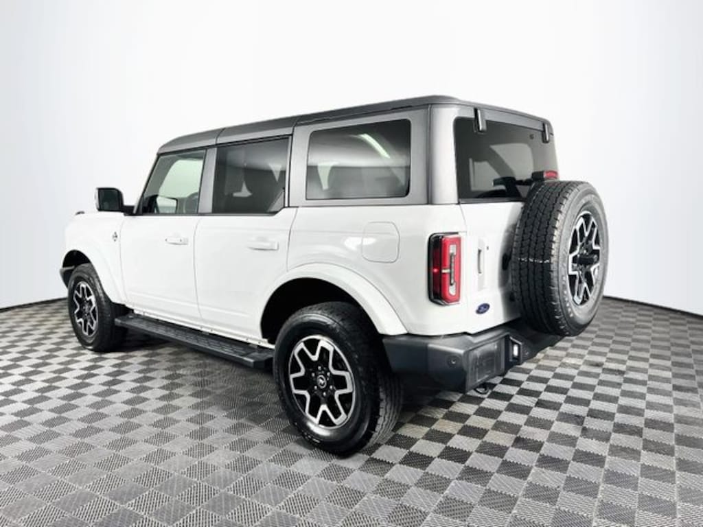 Used 2024 Ford Bronco Outer Banks SUV