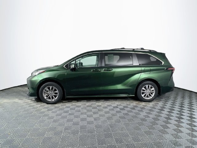Used 2023 Toyota Sienna LE 8 Passenger Van Passenger Van
