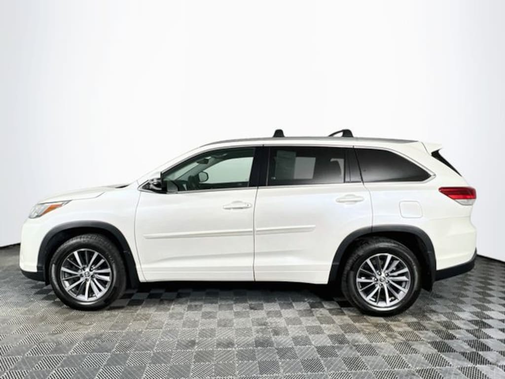Used 2018 Toyota Highlander XLE SUV
