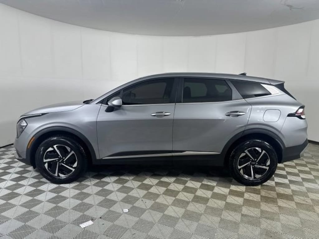 Used 2023 Kia Sportage Hybrid LX SUV