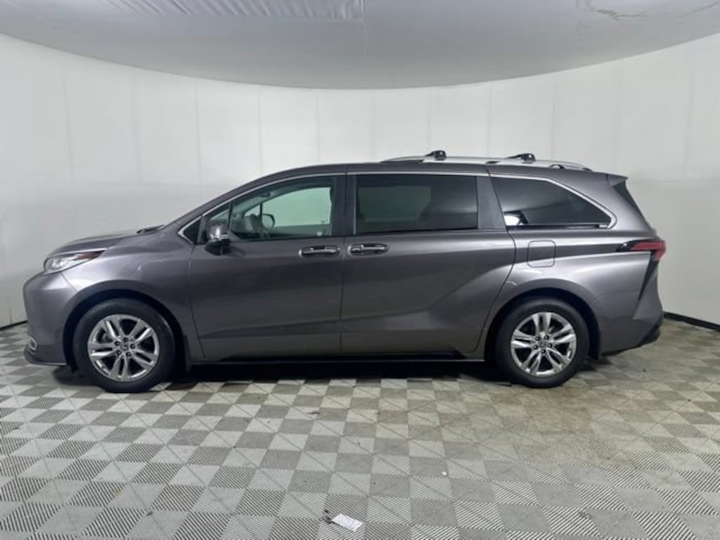 Certified 2023 Toyota Sienna Limited 7 Passenger Van Passenger Van