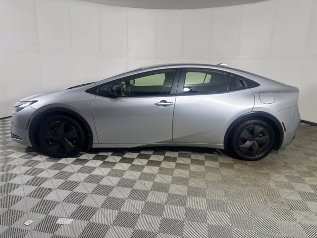 Certified 2023 Toyota Prius Prime SE Hatchback
