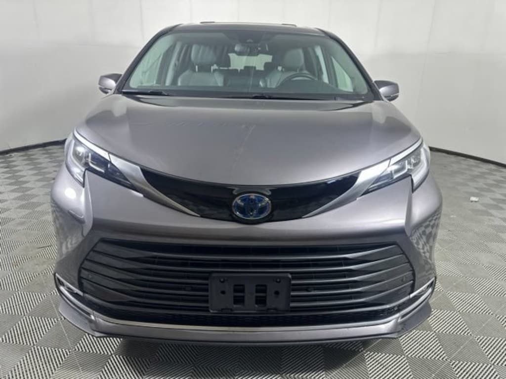 Certified 2023 Toyota Sienna Limited 7 Passenger Van Passenger Van