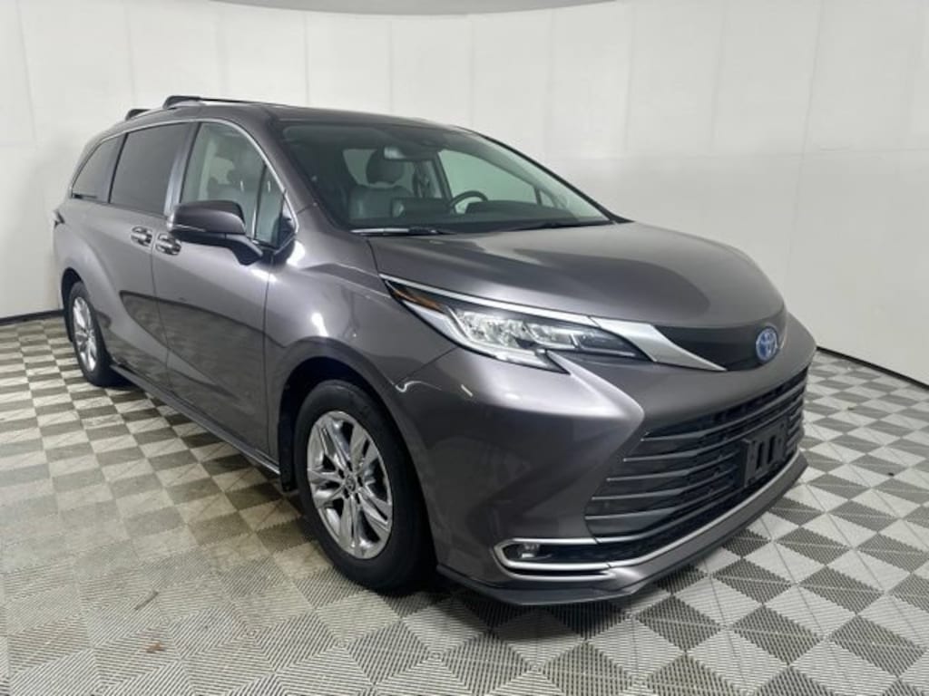 Certified 2023 Toyota Sienna Limited 7 Passenger Van Passenger Van