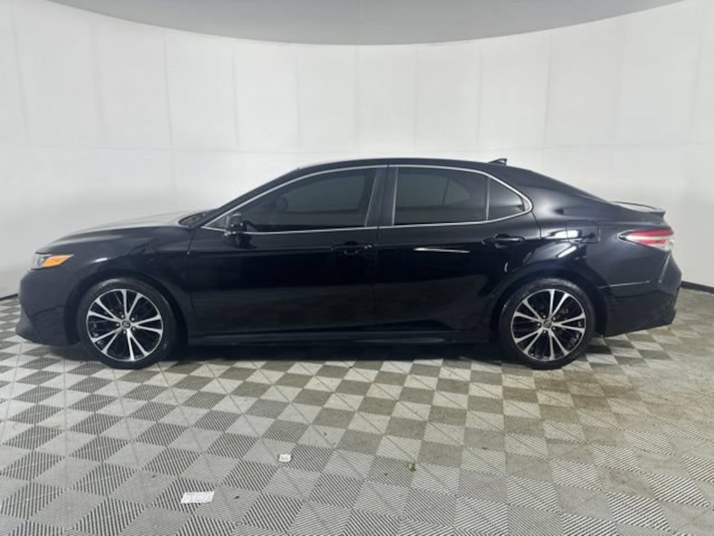Certified 2019 Toyota Camry SE Sedan