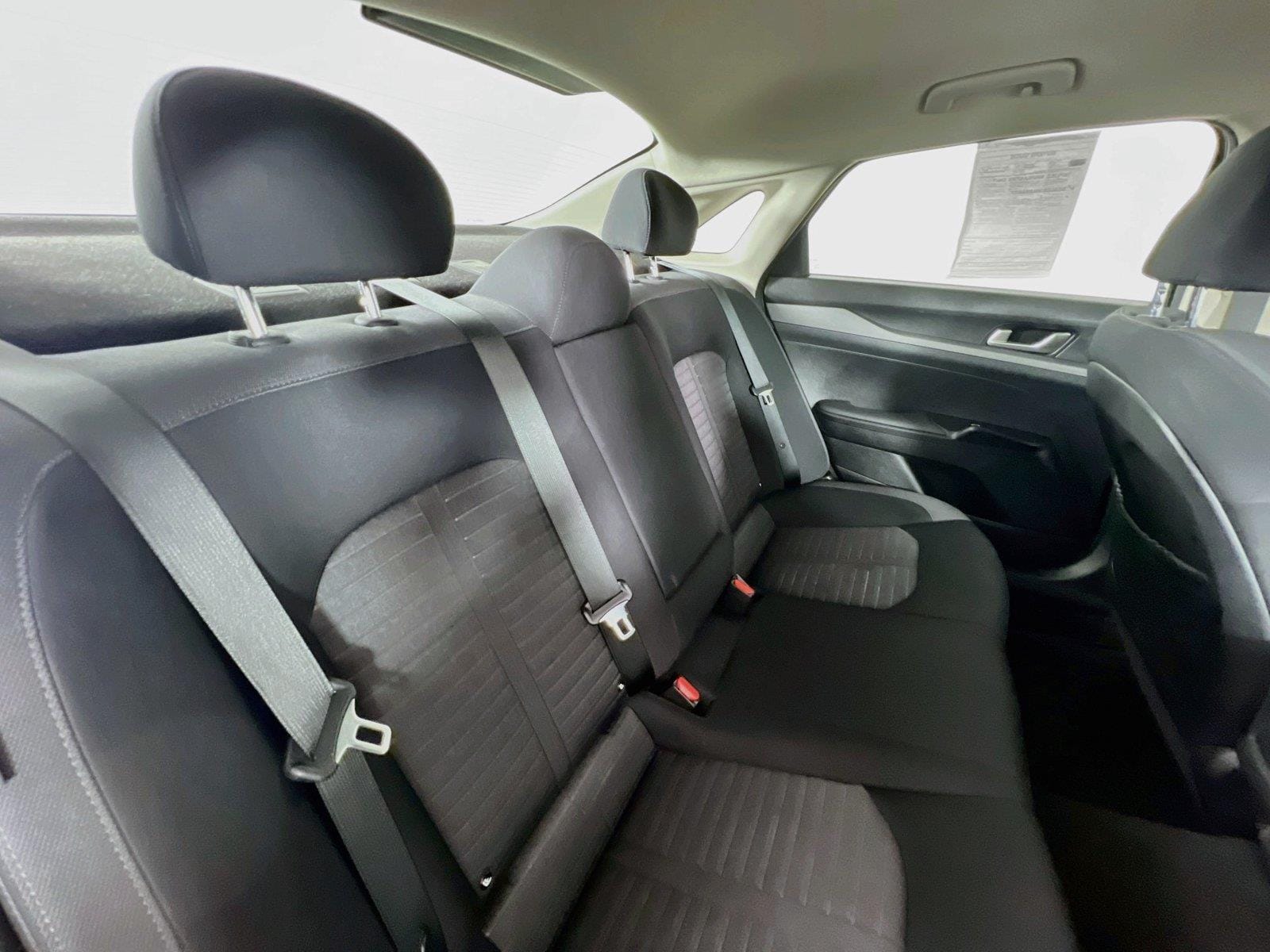 2025 Kia K5 LXS - Photo 25