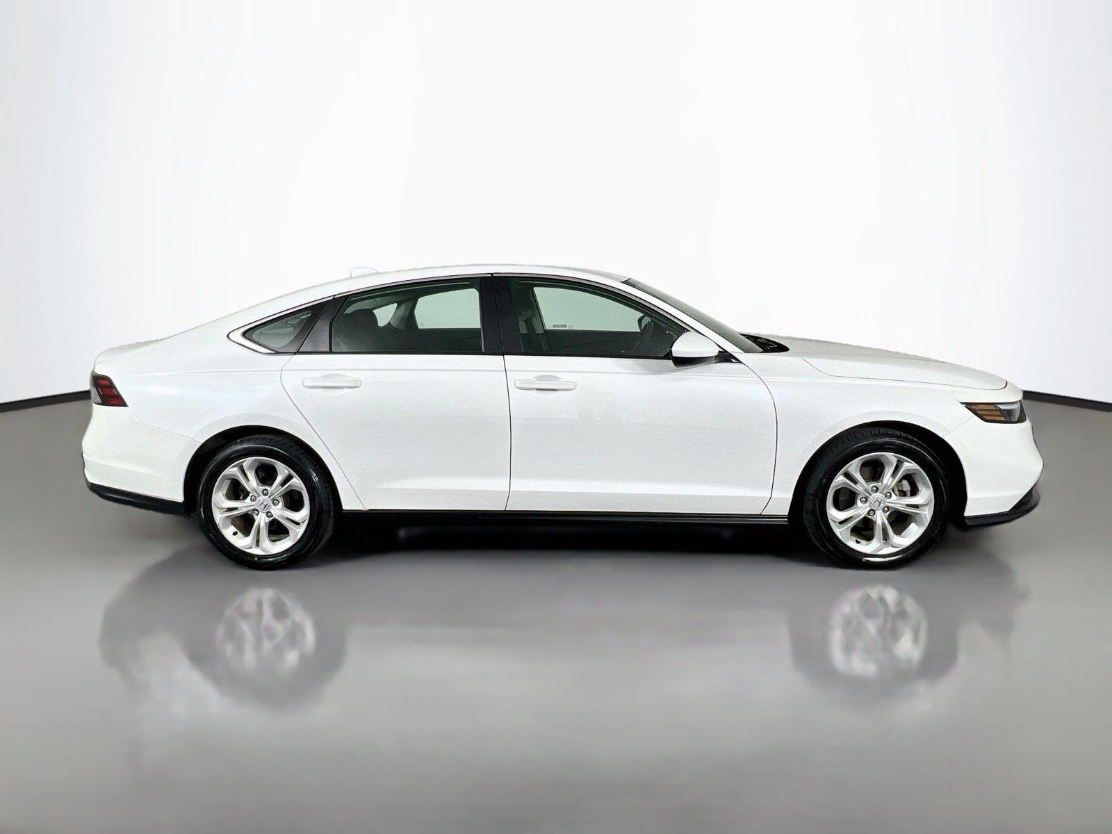 2023 Honda Accord LX - Photo 7