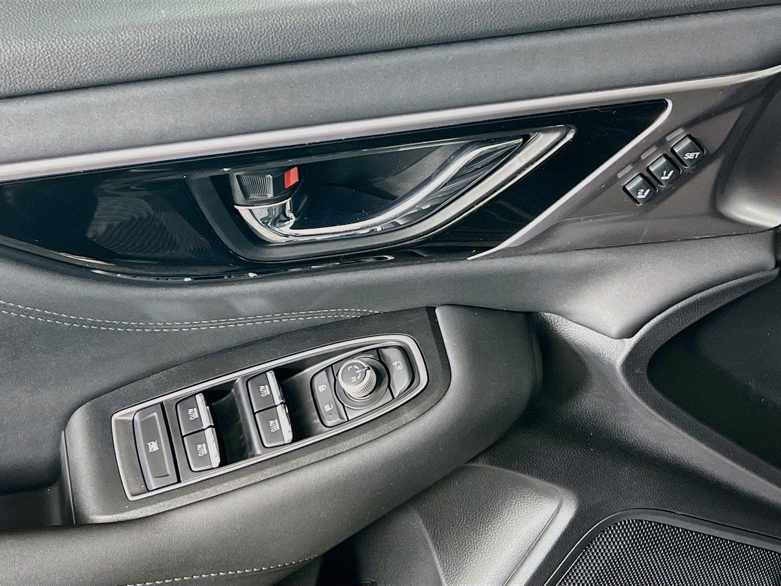 2025 Subaru Outback Touring - Photo 19